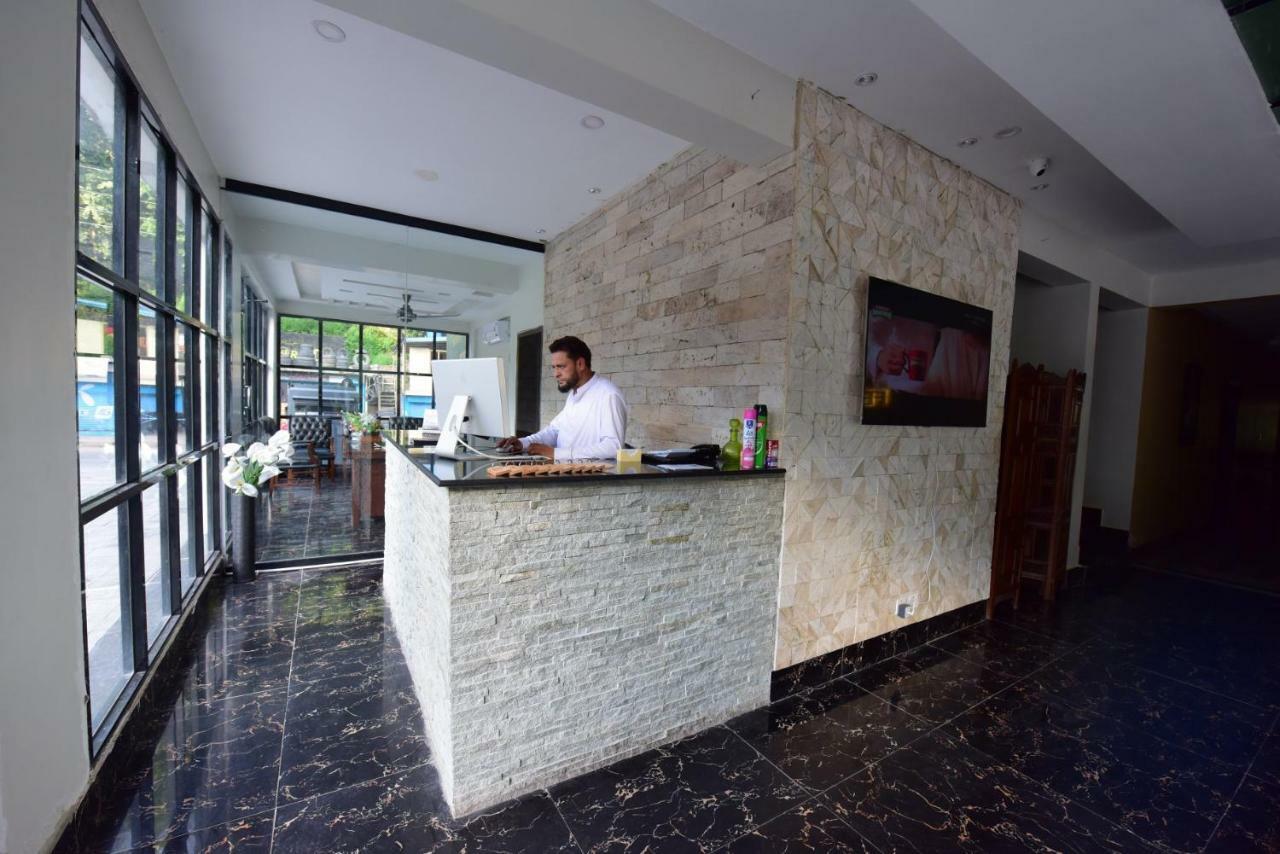 La Orilla Hotel Музафарабад Екстериор снимка