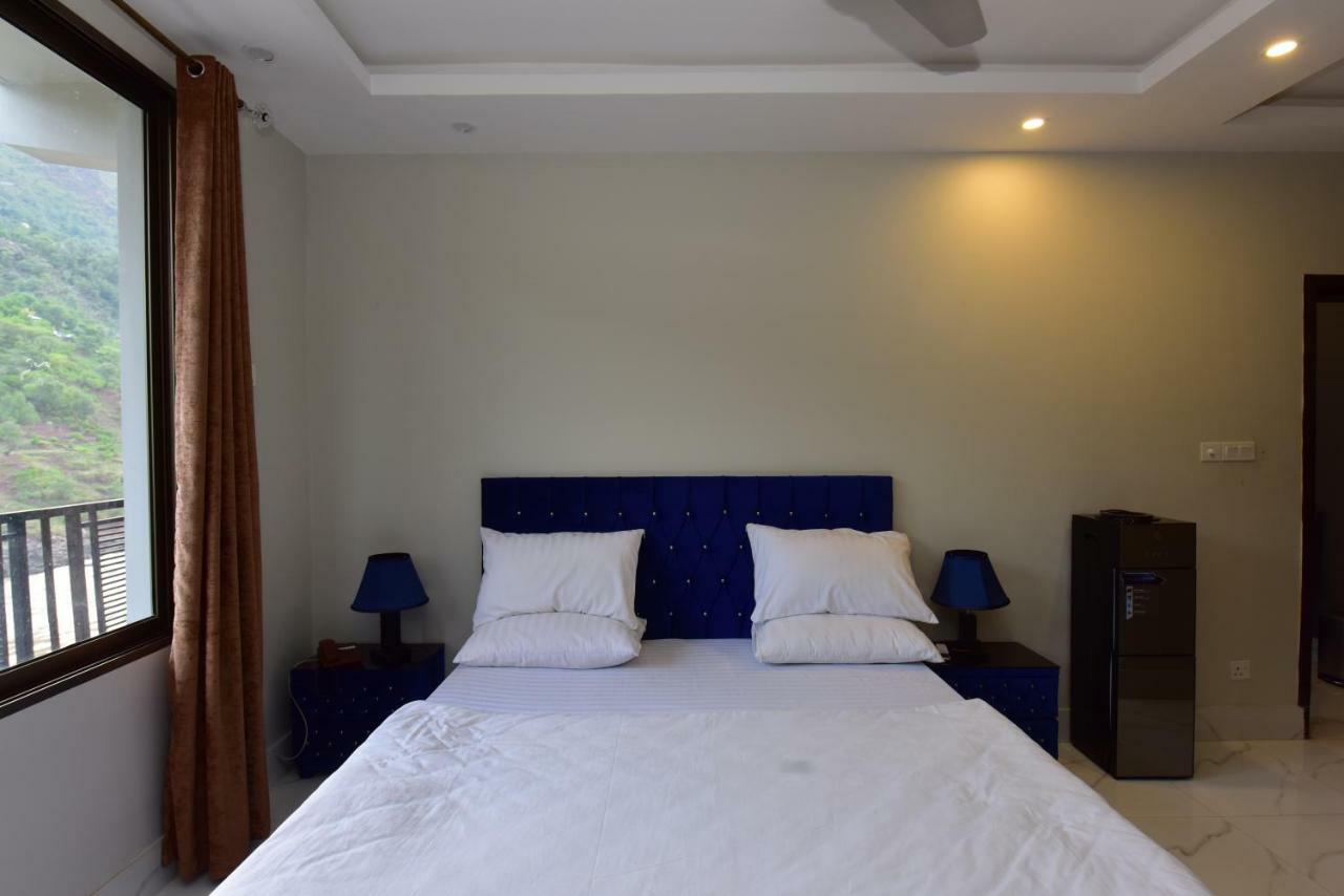 La Orilla Hotel Музафарабад Екстериор снимка